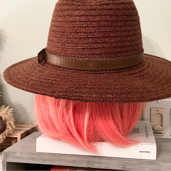 Wide brim hat - Picture 5 of 13
